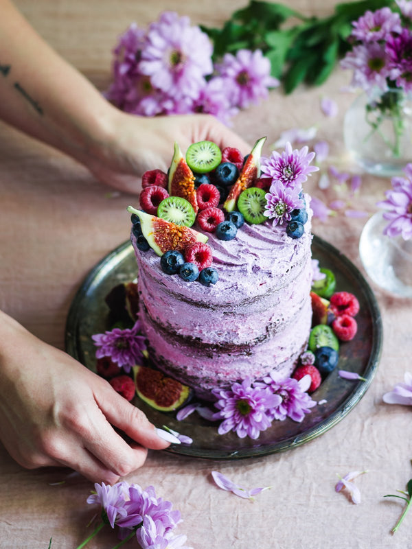 Rustic Chocolate Cake with Purple Vanilla Frosting | Rawnice