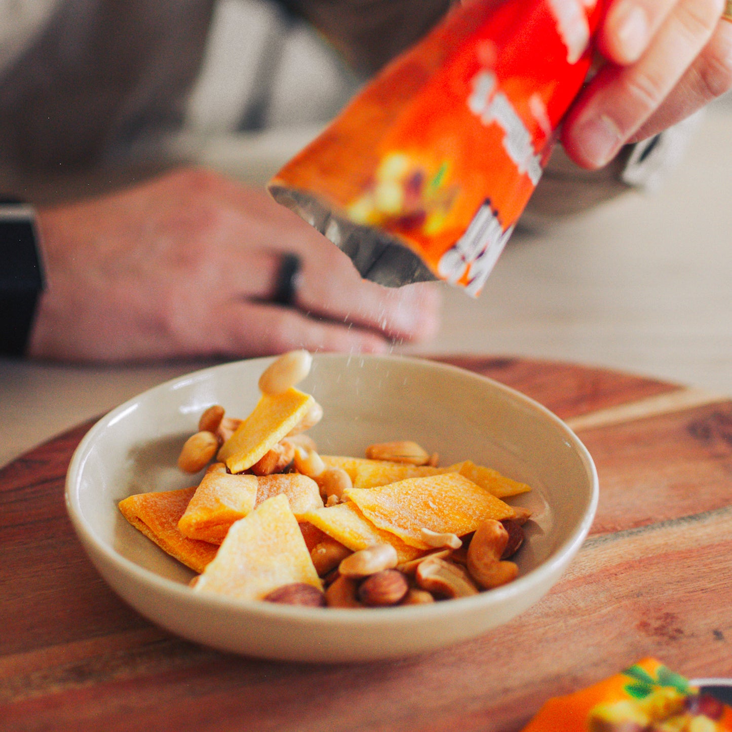 Snackii - Torkad mango & blandade nötter / 20 x 80g